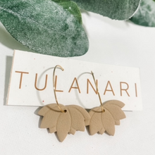 Load image into Gallery viewer, The Tulanari Hoop